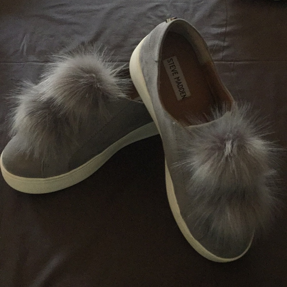Steve Madden Pom Pom shoes
